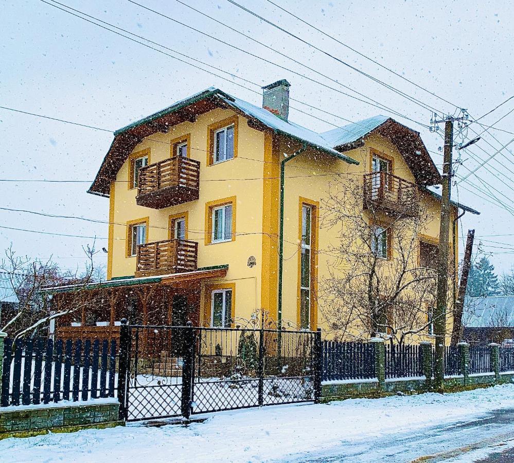 Ніч Над Карпатами Hotel Slavsko Exterior foto