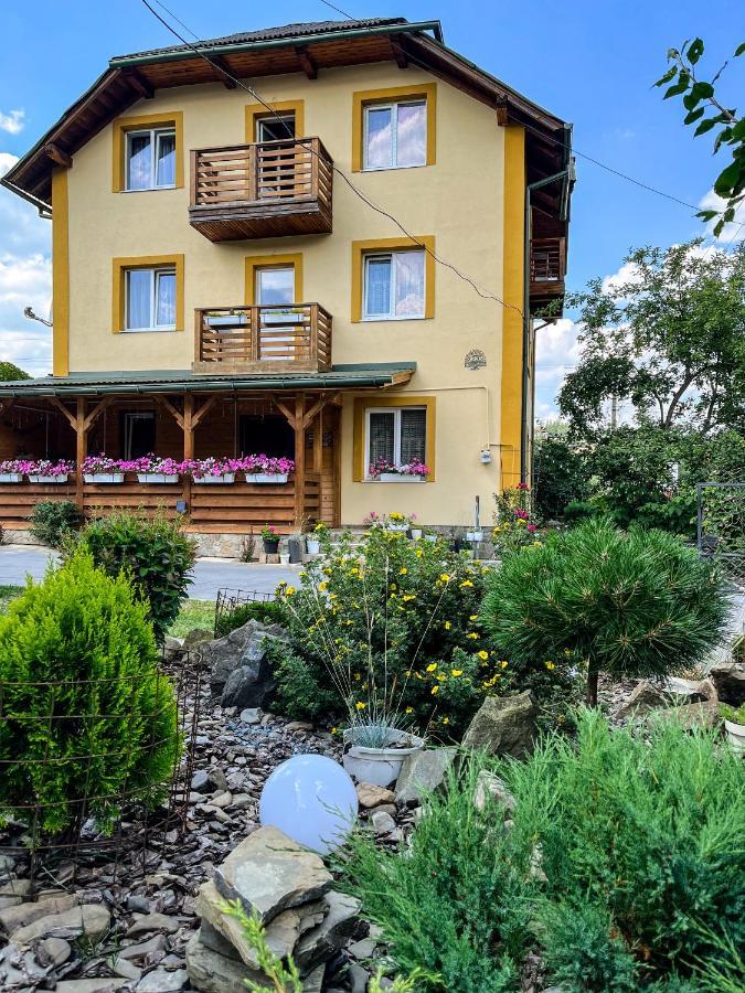Ніч Над Карпатами Hotel Slavsko Exterior foto