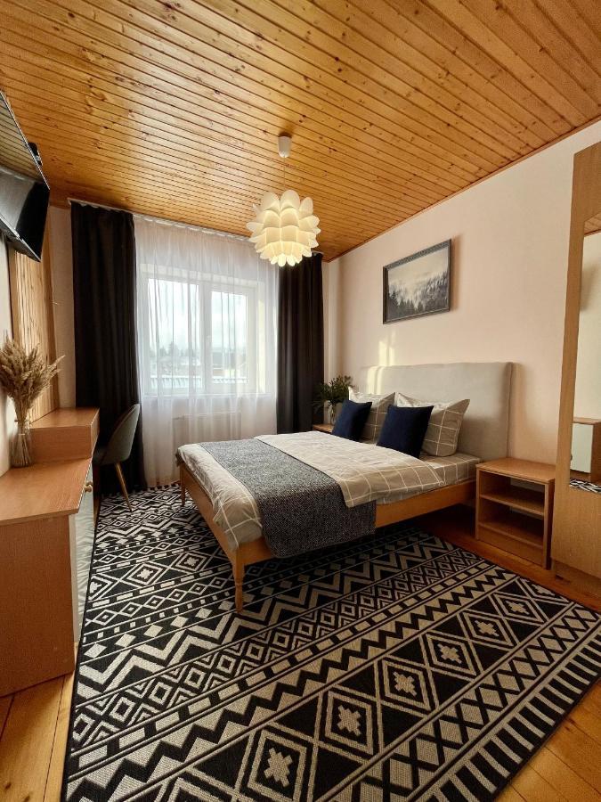 Ніч Над Карпатами Hotel Slavsko Exterior foto