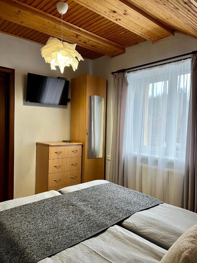Ніч Над Карпатами Hotel Slavsko Exterior foto