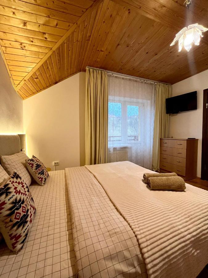 Ніч Над Карпатами Hotel Slavsko Exterior foto